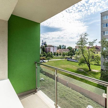 Hotel Krystal Hodonín Екстериор снимка