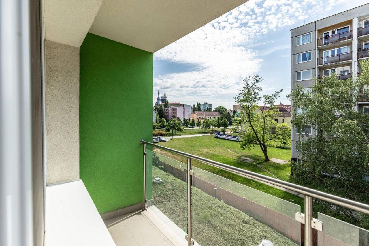 Hotel Krystal Hodonín Екстериор снимка